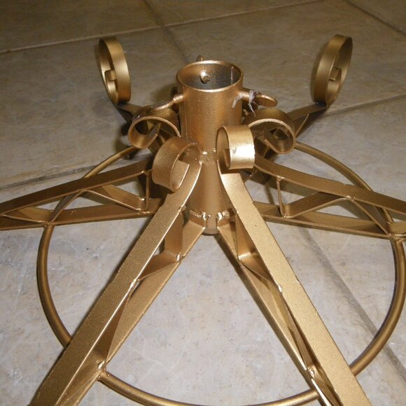 Handcrafted Iron Welded Metal Ornate Stand - Holiday or Anything - Unique! - Picture 4 of 5